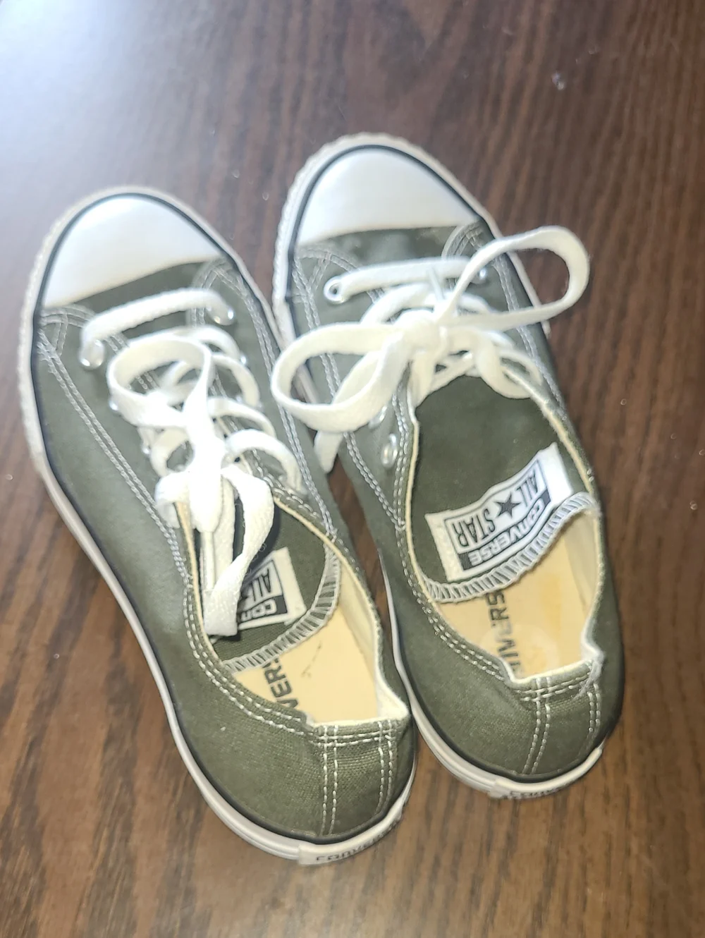 Converse Kids Chuck Taylor All Star Low Top Sneakers in Olive Green Size 3